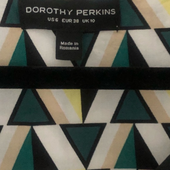 DOROTHY PERKINS Multi Geometric Triangles SIZE 6 Sleeveless Cami Top - Picture 4 of 4